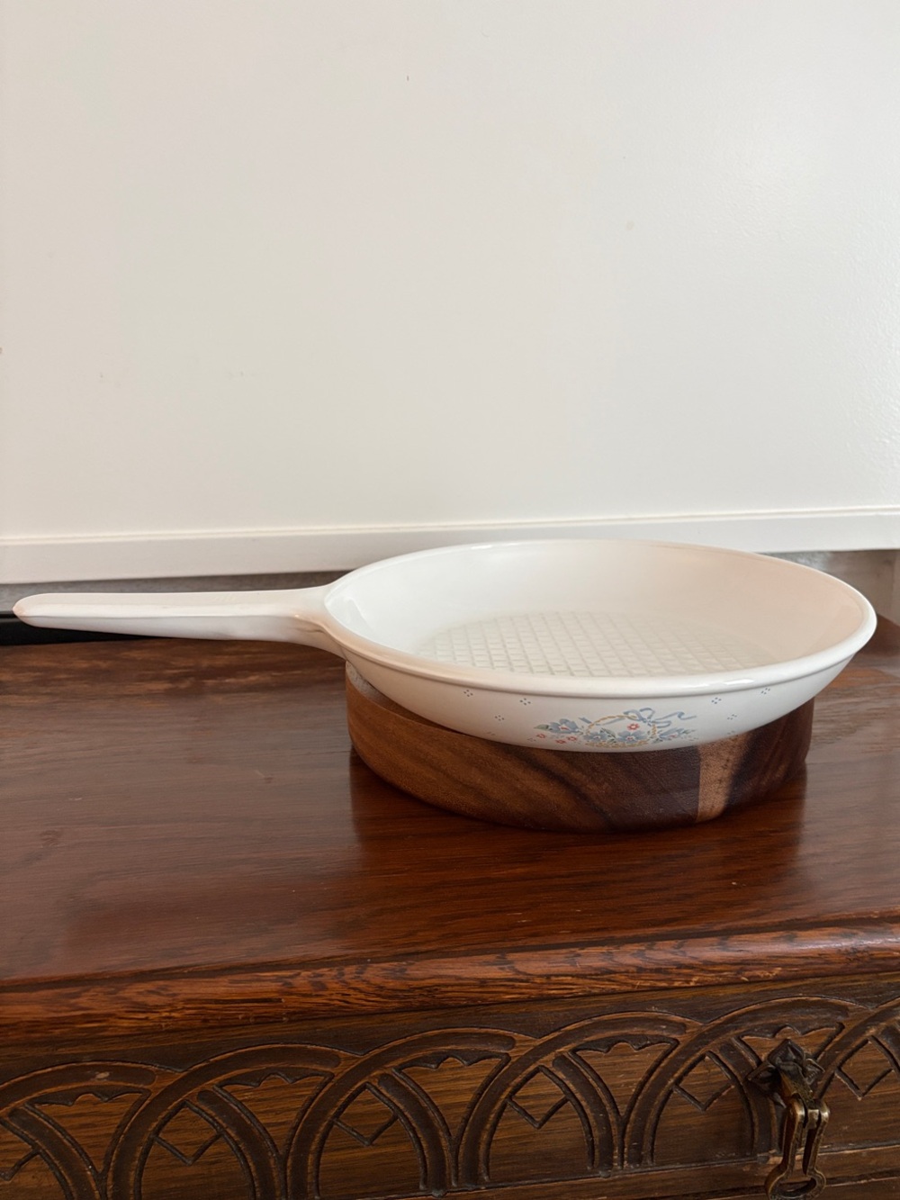 CORNINGWARE S-10-8 10” ‘Country Cornflower’ Ceramic Skillet